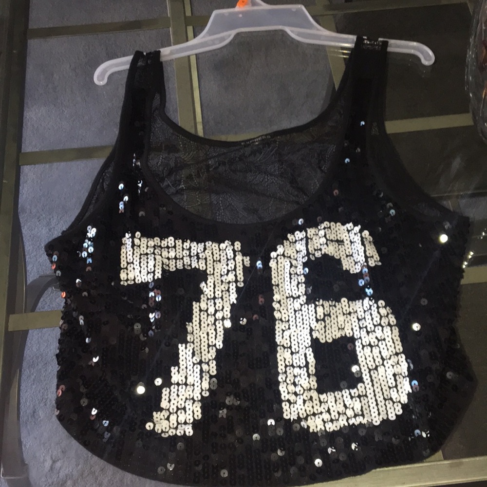 Express Croptop with sequins
